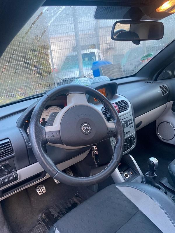 Schwarz Gebraucht 2008 Opel Tigra Kleinwagen | 1.500 € (Fairer Preis) - Bild 1/4