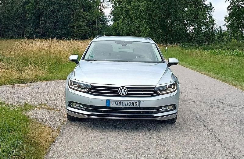 Gebraucht VW Passat 150 PS (110 kW) 2018 Silber Limousine