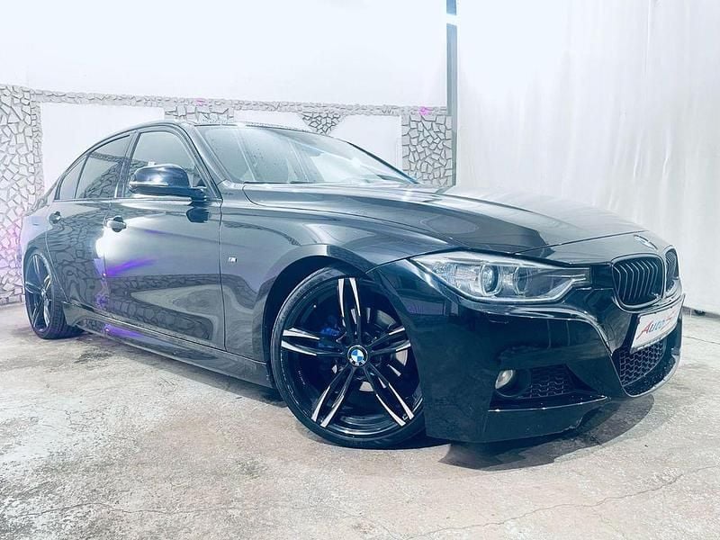 Schwarz Gebraucht 2013 BMW 320 M Sport Limousine | 11.471 € (Fairer Preis) - Bild 1/4