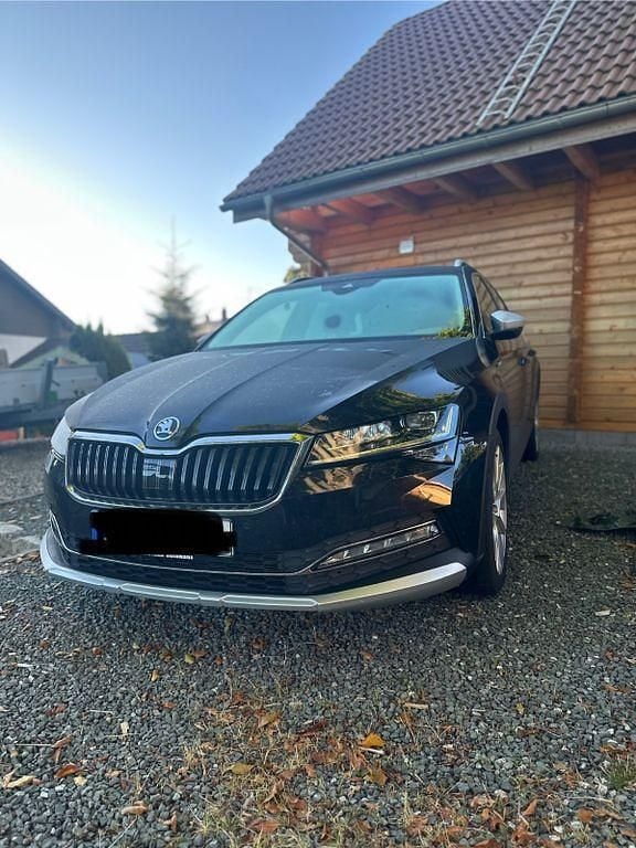 Schwarz Gebraucht 2020 Skoda Superb Scout 4x4 Kombi | 30.900 € (Fairer Preis) - Bild 1/4
