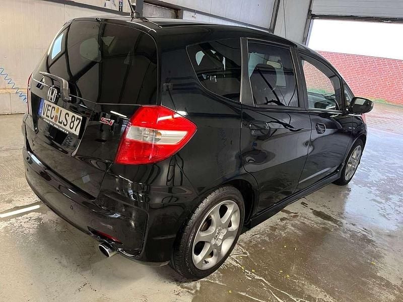 Gebraucht Honda Jazz SI 99 PS (72 kW) 2014 Schwarz Kleinwagen