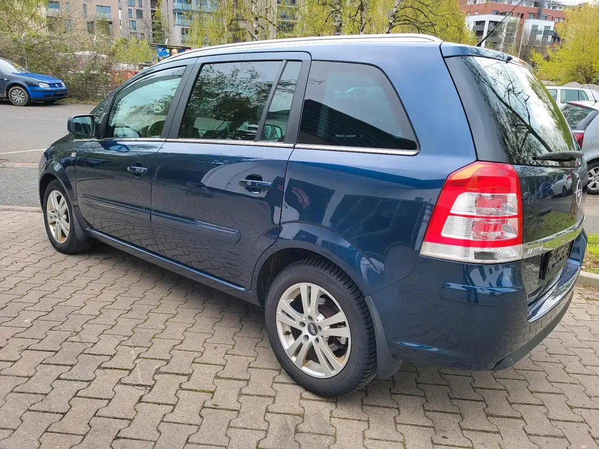 Gebraucht Opel Zafira 125 PS (91 kW) 2011 Blau Van / Kleinbus