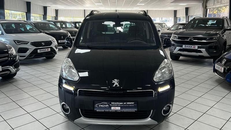 Gebraucht Peugeot Partner Tepee Active 98 PS (72 kW) 2014 Noir onyx Van / Kleinbus