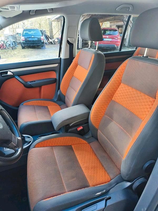 Gebraucht VW Touran Cross 105 PS (77 kW) 2007 Schwarz Van / Kleinbus