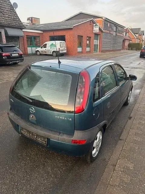 Second-hand Opel Corsa Comfort 75 CP (55 kW) 2002 Albastru Hatchback