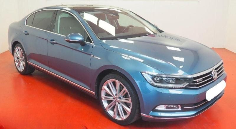 Gebraucht VW Passat Highline 239 PS (175 kW) 2017 Blau Limousine