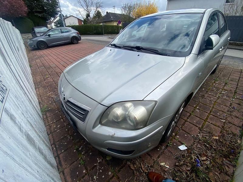 Gebraucht Toyota Avensis Executive 177 PS (130 kW) 2008 Silber Limousine