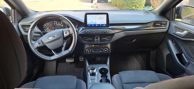Używany Ford Focus ST-Line 120 KM (88 kW) 2018 Czarny Kombi