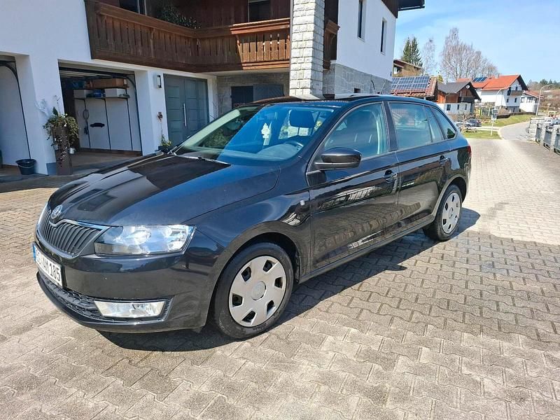 Schwarz Gebraucht 2014 Skoda Rapid Limousine | 8.000 € (Etwas zu teuer) - Bild 1/4