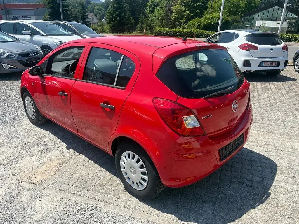 Gebraucht Opel Corsa Selection 87 PS (63 kW) 2013 Rot Kleinwagen