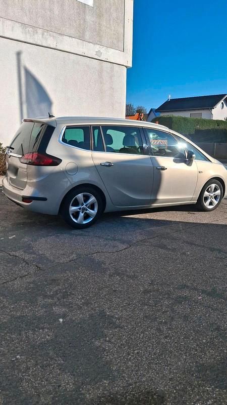 Gebraucht Opel Zafira 165 PS (121 kW) 2012 Silber Van / Kleinbus