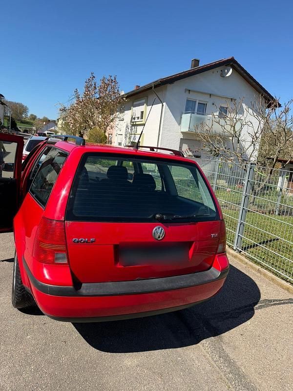 Gebraucht VW Golf IV 74 PS (54 kW) 2002 Rot Kombi
