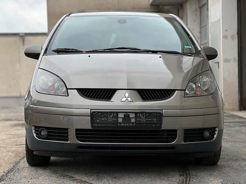 Grau Gebraucht 2007 Mitsubishi Colt Kleinwagen | 2.500 € (Fairer Preis) - Bild 1/4