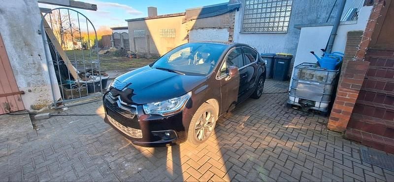 Gebraucht Citroën DS4 114 PS (83 kW) 2014 Violet Kleinwagen