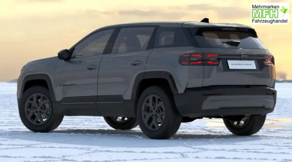 Neu Jeep Compass Altitude 145 PS (106 kW) 2026 Yosemite grau metallic SUV