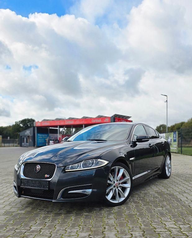 Gebraucht Jaguar XF S 275 PS (202 kW) 2015 Grau Limousine