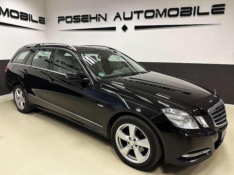 Schwarz Gebraucht 2011 Mercedes E200 Avantgarde Kombi | 6.950 € (Fairer Preis) - Bild 1/4