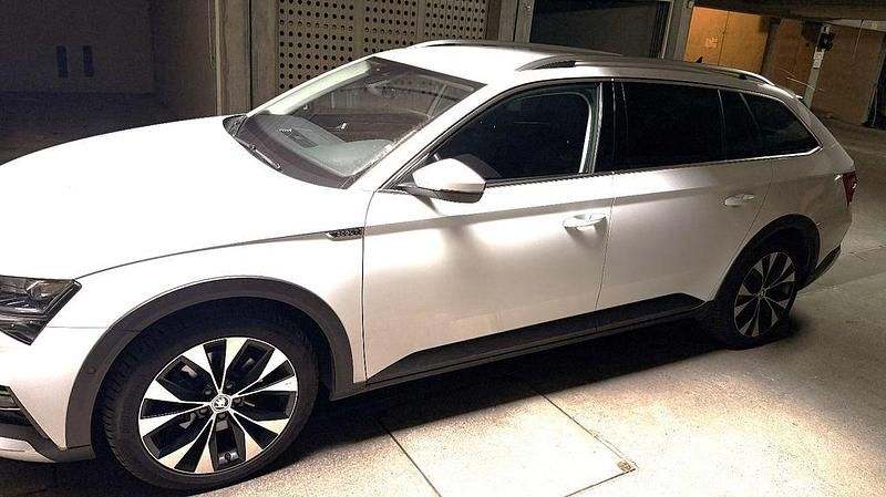 Gebraucht Skoda Superb 190 PS (139 kW) 2019 Weiß Kombi