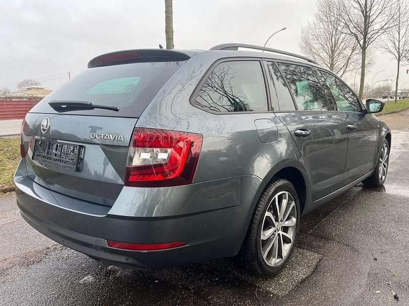 Gebraucht Skoda Octavia Drive 116 PS (85 kW) 2017 Grau Kombi