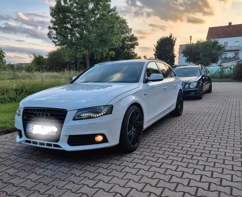 Weiß Gebraucht 2009 Audi RS4 S-Line Kombi | 6.000 € - Bild 1/4