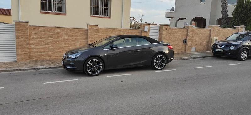 Gebraucht 2016 Opel Cascada Edition Cabrio | 15.900 € (Etwas zu teuer) - Bild 1/4