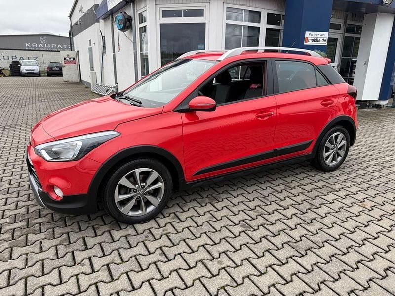 Rot Gebraucht 2019 Hyundai i20 Active Limousine | 11.200 € (Fairer Preis) - Bild 1/4