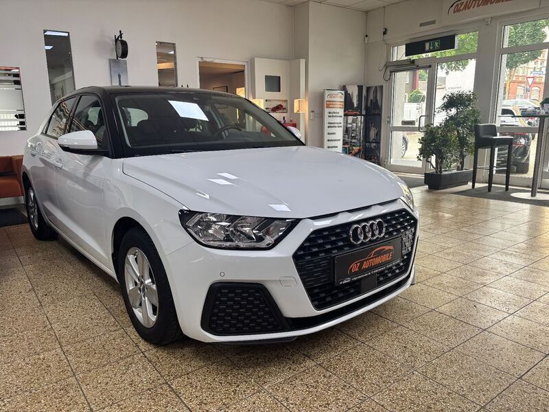 Weiß Gebraucht 2019 Audi A1 Sportback Basis Kleinwagen | 16.950 € (Guter Preis) - Bild 1/4