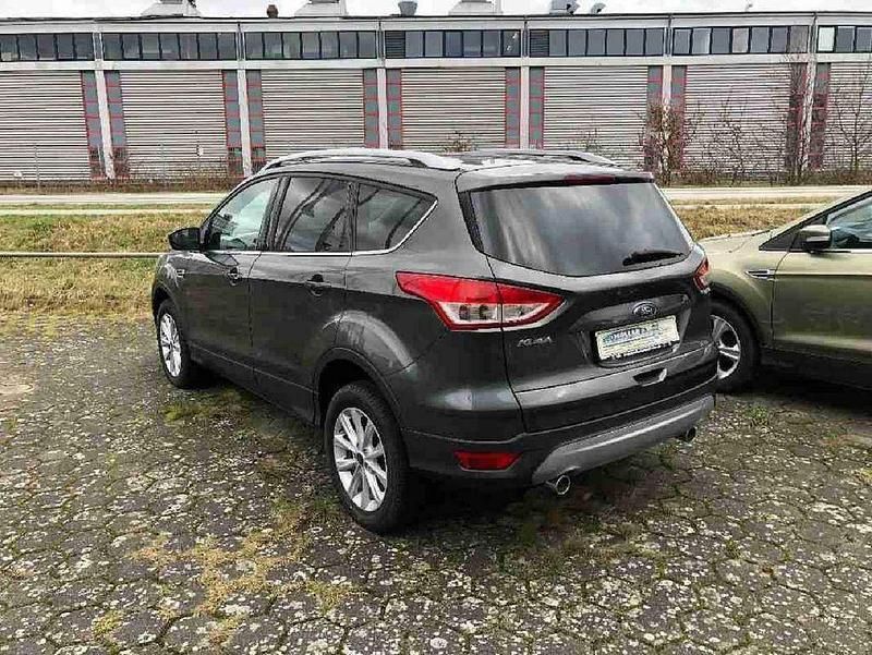 Gebraucht Ford Kuga Titanium 180 PS (132 kW) 2016 Unbekannt SUV