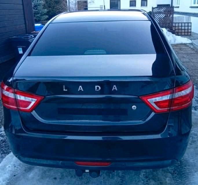 Gebraucht Lada Vesta 2017 Schwarz Limousine