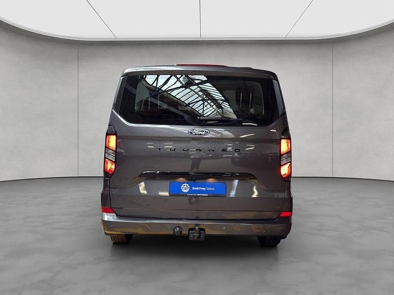 Gebraucht Ford Tourneo Titanium 150 PS (110 kW) 2024 Grau Kombi