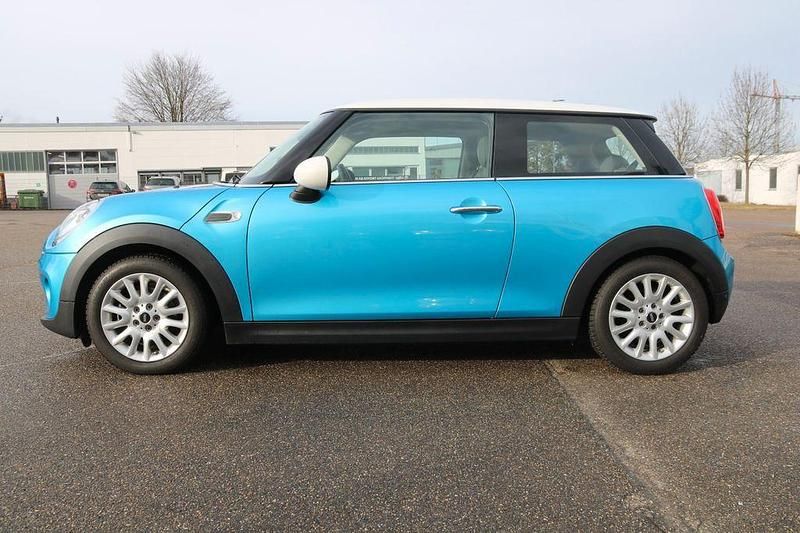 Gebraucht Mini Cooper 136 PS (100 kW) 2018 Blau Kleinwagen