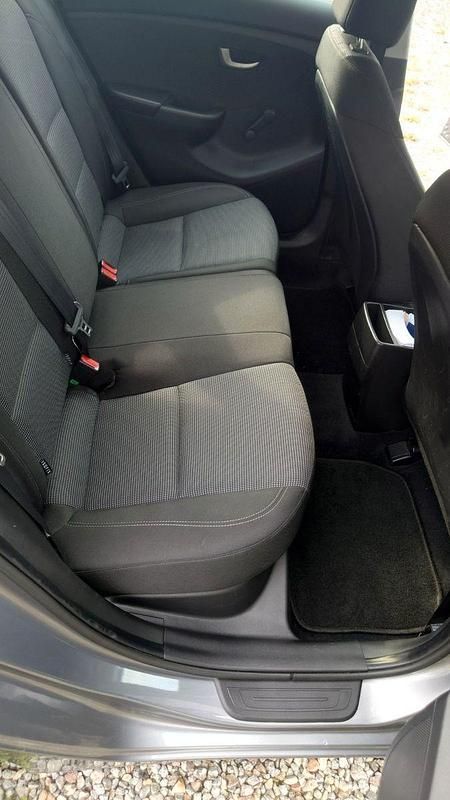 Gebraucht Hyundai i30 Classic 99 PS (72 kW) 2014 Grau Kleinwagen