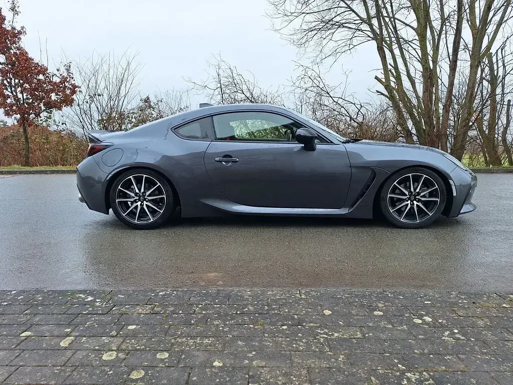 Second-hand Toyota GR86 235 CP (172 kW) 2024 Gri Coupe