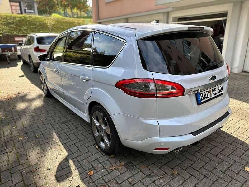 Gebraucht Ford S-MAX Titanium 200 PS (147 kW) 2012 Weiß Van / Kleinbus