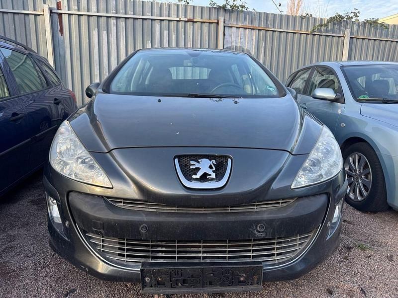 Grau Gebraucht 2008 Peugeot 308 Tendance Limousine | 1.800 € (Superpreis) - Bild 1/4