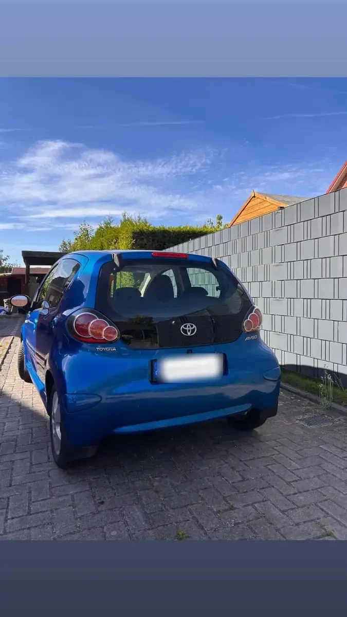 Gebraucht Toyota Aygo 68 PS (50 kW) 2009 Blau Kleinwagen