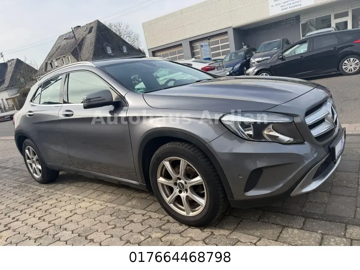 Gebraucht Mercedes GLA200 156 PS (114 kW) 2015 Grau SUV
