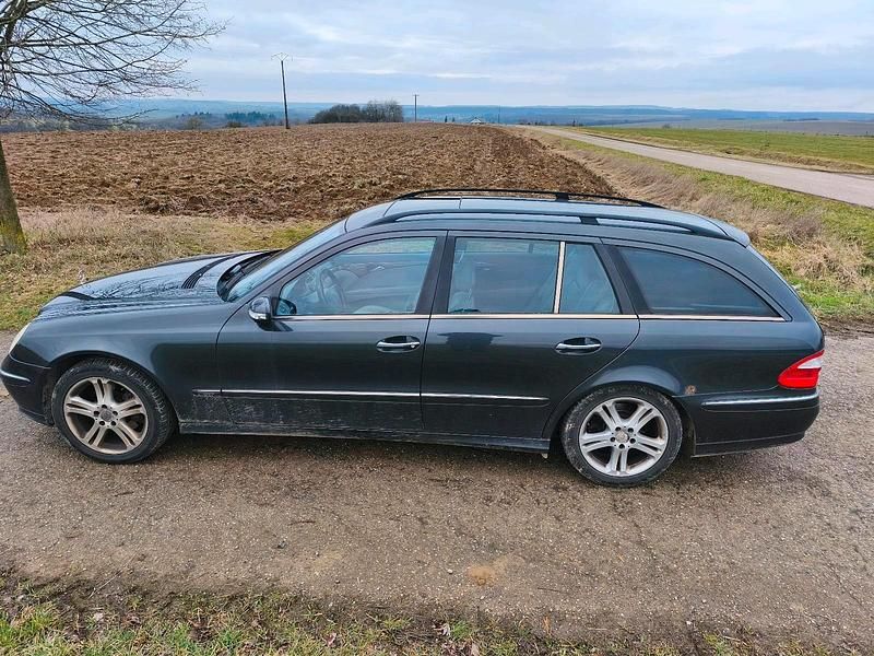 Gebraucht Mercedes E320 204 PS (150 kW) 2003 Grün Kombi