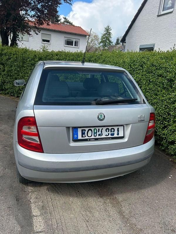 Gebraucht Skoda Fabia Comfort 75 PS (55 kW) 2001 Silber Kleinwagen
