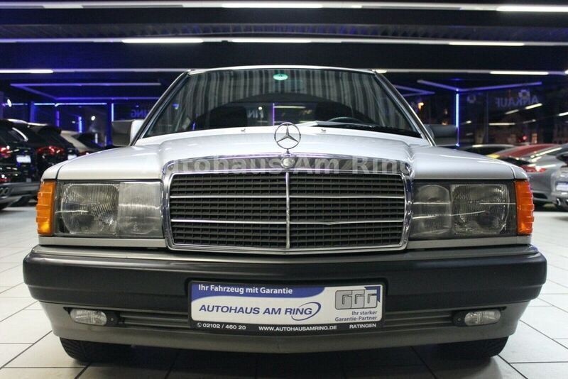 Gebraucht Mercedes 190 118 PS (86 kW) 1989 Silber Limousine