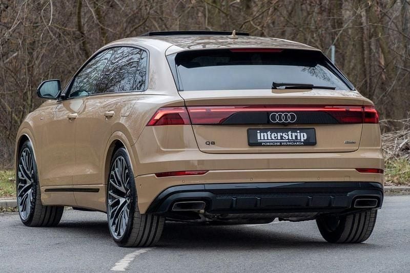 Gebraucht Audi Q8 S-Line 489 PS (359 kW) 2026 Gold SUV