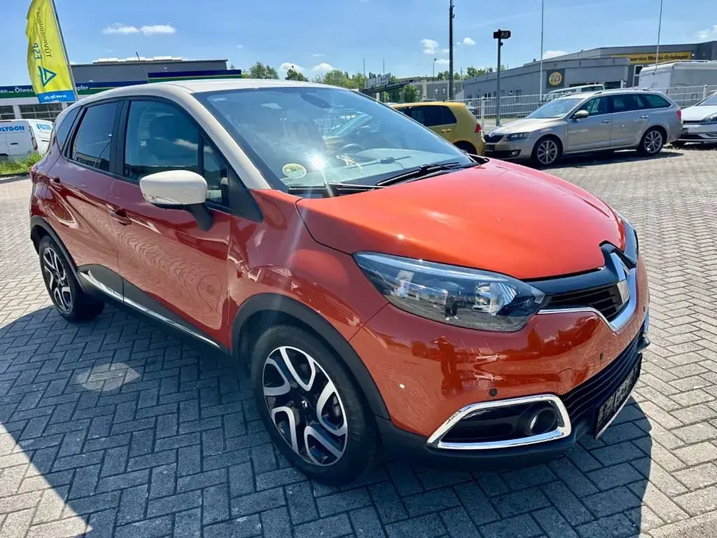 Gebraucht Renault Captur Luxe 114 PS (83 kW) 2016 Orange SUV