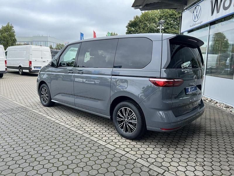 Gebraucht VW Multivan 150 PS (110 kW) 2025 Grau Van
