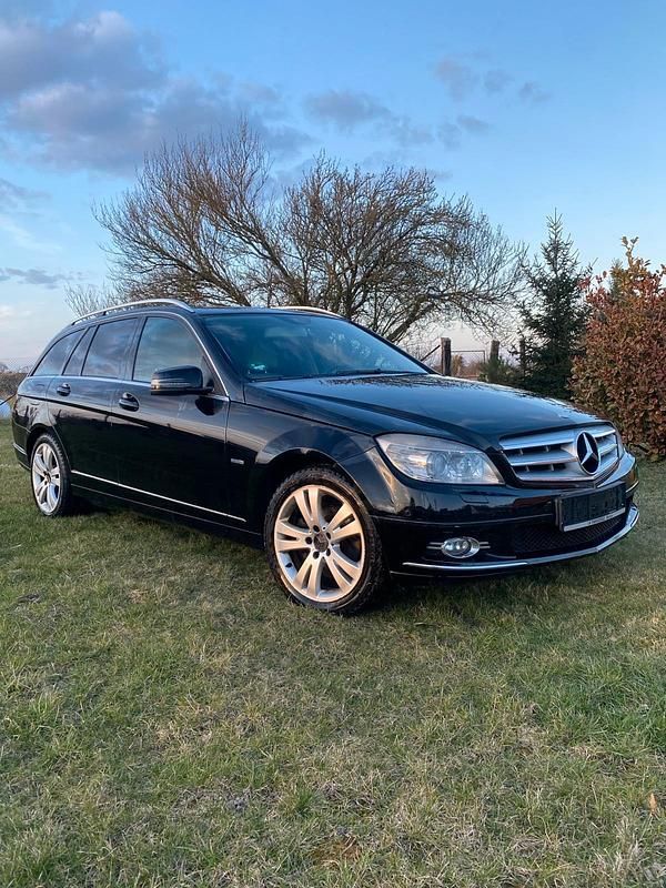 Gebraucht Mercedes C200 136 PS (100 kW) 2010 Schwarz Kombi