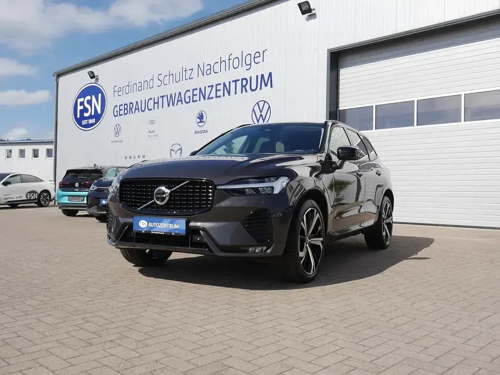 Gebraucht Volvo XC60 Plus 197 PS (144 kW) 2024 Grau SUV