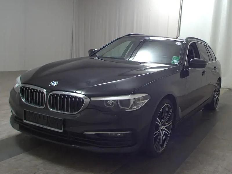 Black sapphire metallic Gebraucht 2019 BMW 530 Performance Kombi | 15.690 € (Superpreis) - Bild 1/4