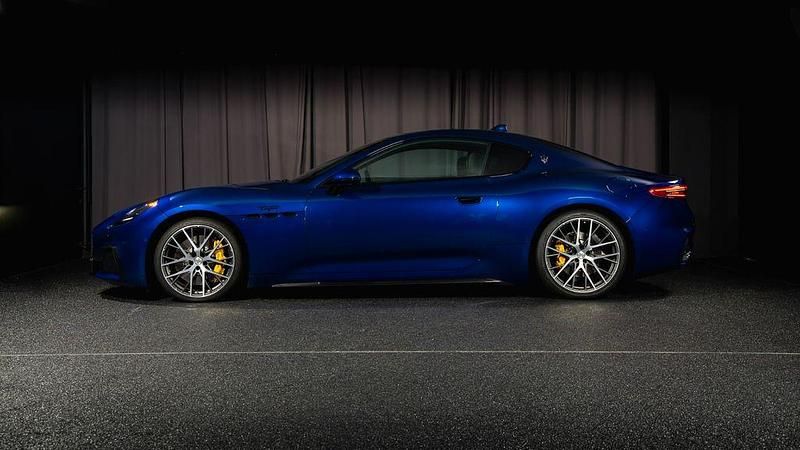 Gebraucht Maserati Granturismo 549 PS (403 kW) 2023 Coupé