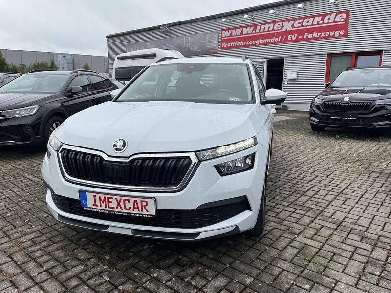 Gebraucht Skoda Kamiq Ambition 110 PS (80 kW) 2023 Moon weiss metallic (metallic) SUV