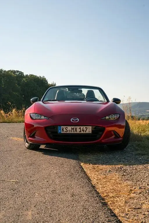 Gebraucht Mazda MX5 Sports-Line 132 PS (97 kW) 2016 Rot Cabrio