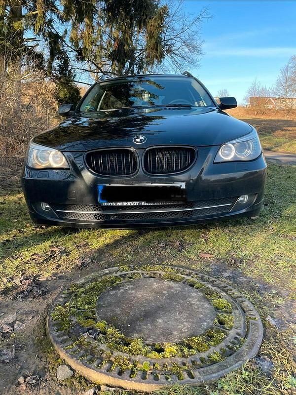 Gebraucht BMW 520 177 PS (130 kW) 2009 Schwarz Kombi